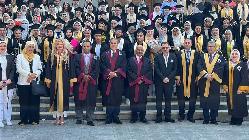 نائب رئيس جامعة الزقازيق يشهد حفل خريجي كلية التربية النوعية