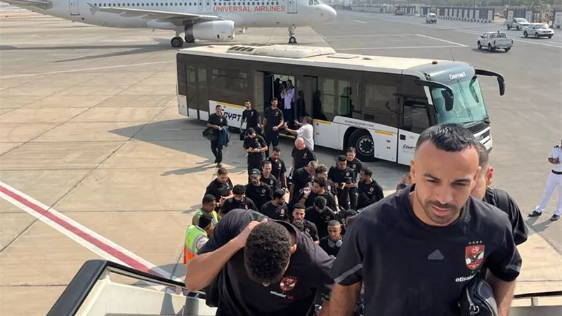 بعثة الأهلي تطير إلى النمسا لبدء معسكر تدريبي مغلق