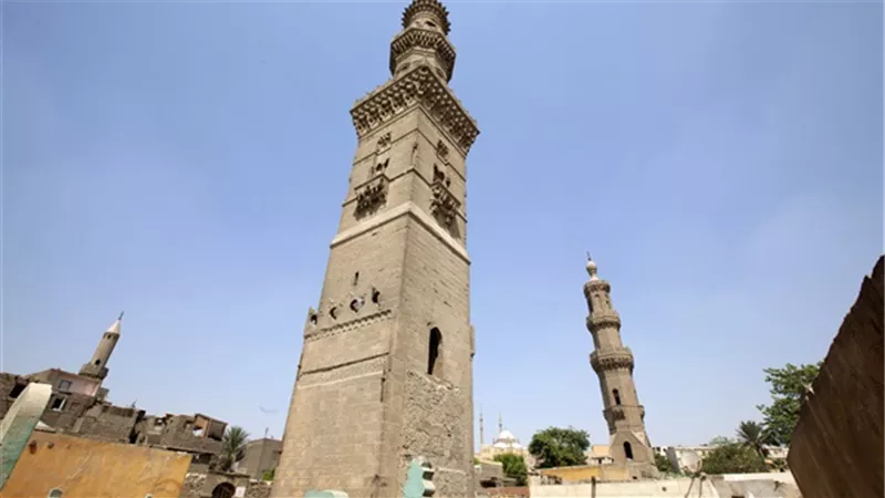 السياحة : بدء أعمال الترميم بمئذنة قوصون الأثرية