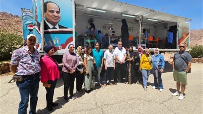 وفد وزارة العمل و مدير 