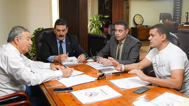 تفاصيل جلسة عبد الواحد السيد مع اللجنة الثلاثية فى الزمالك