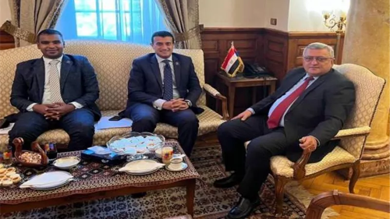 وفد تنسيقية شباب الأحزاب والسياسيين يلتقي سفير أرمينيا لدى القاهرة