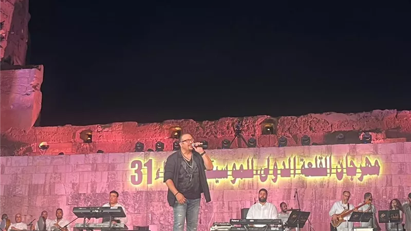 هشام عباس يشعل مهرجان لقلعة فى الدورة الـ 31