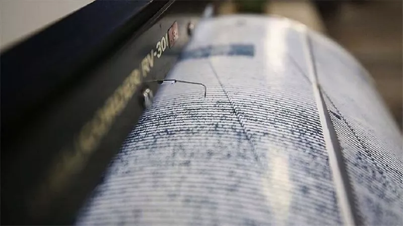 إندونيسيا: زلزال بقوة 7 درجات يضرب شمال جزيرة 