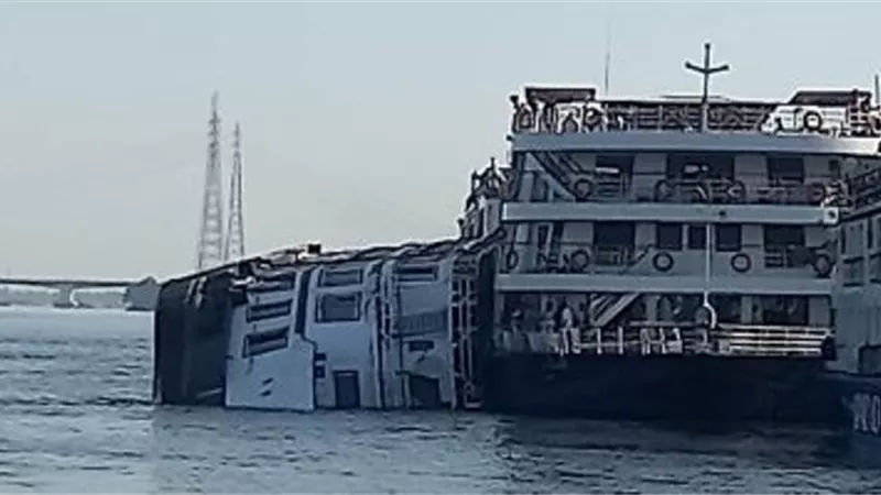 مصرع عامل فى غرق جزئى لمركب نيلية متهالكة فى الأقصر