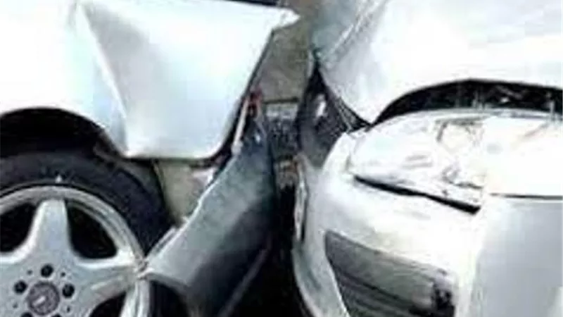 إصابة 4 في تصادم سيارتين ملاكى بالجيزة