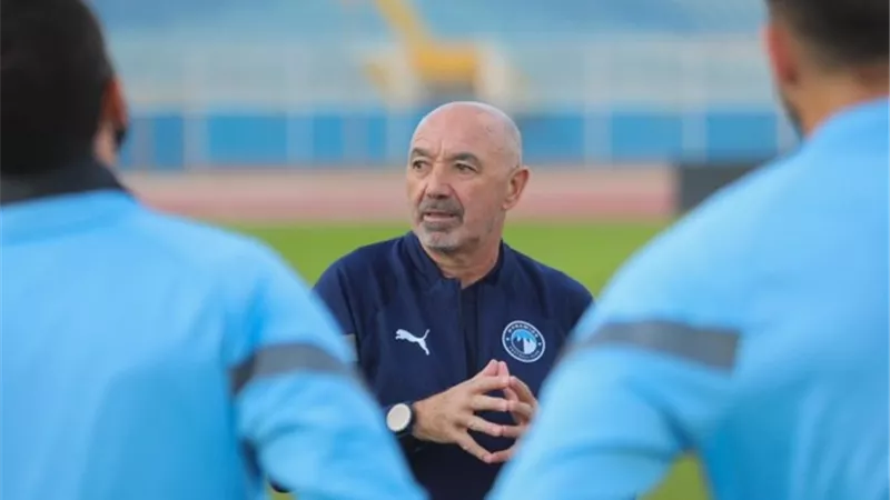 باتشيكو يعلن تشكيل بيراميدز لمواجهة ليماسول ودياً