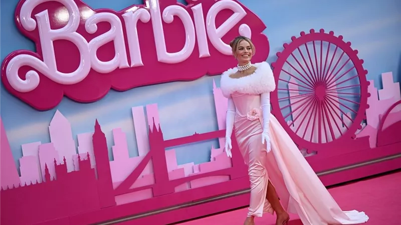 إيرادات فيلم Barbie تتجاوز المليار دولار على مستوى العالم