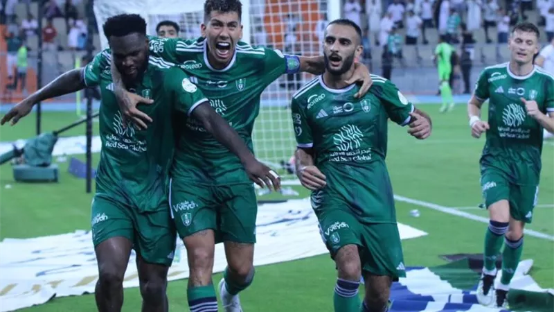 يايسله يعلن تشكيل الأهلي لمواجهة الطائي السعودي فى الدوري
