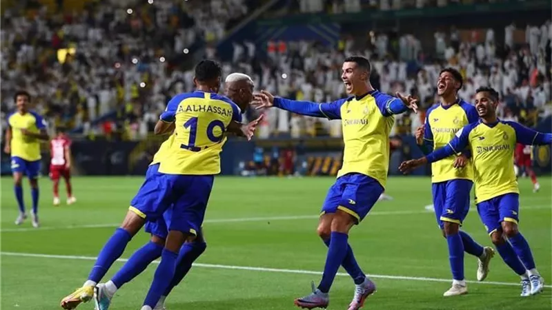 شاهد بالفيديو.. النصر يدك شباك الشباب بثلاثية.. ملخص الشوط الأول