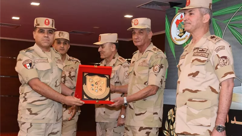 الفريق أول محمد زكى وزير الدفاع يلتقى بعدد من قادة القوات المسلحة