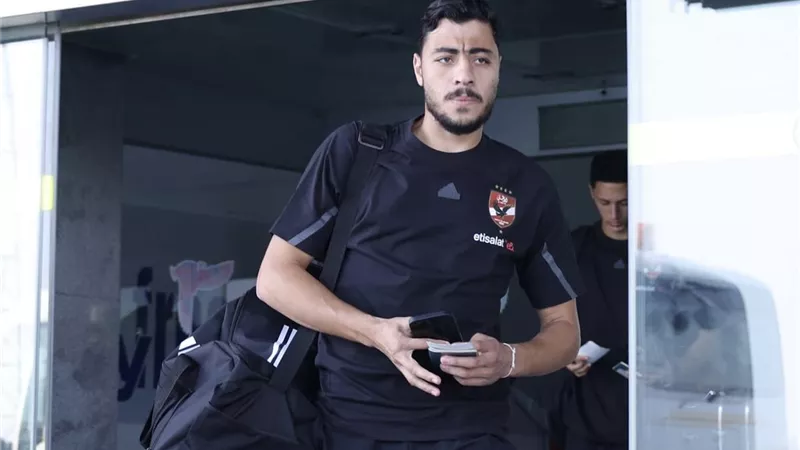 ثنائي الأهلي يخضع للفحص الطبي لدى الخبير النمساوي