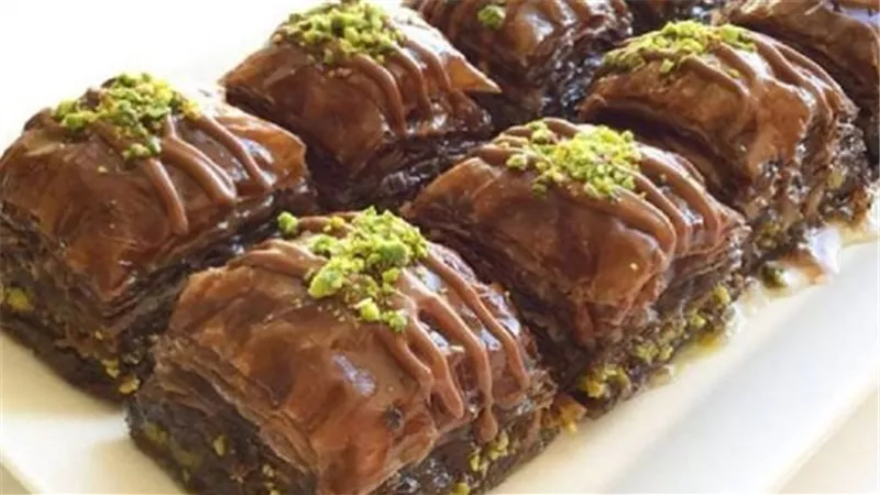 طريقة جديدة لعمل الجلاش بالشيكولاتة.. اكتشفيها معنا