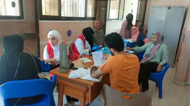 صحة البحر الأحمر تنظم قافلة طبية بمقر جمعية الهلال الأحمر
