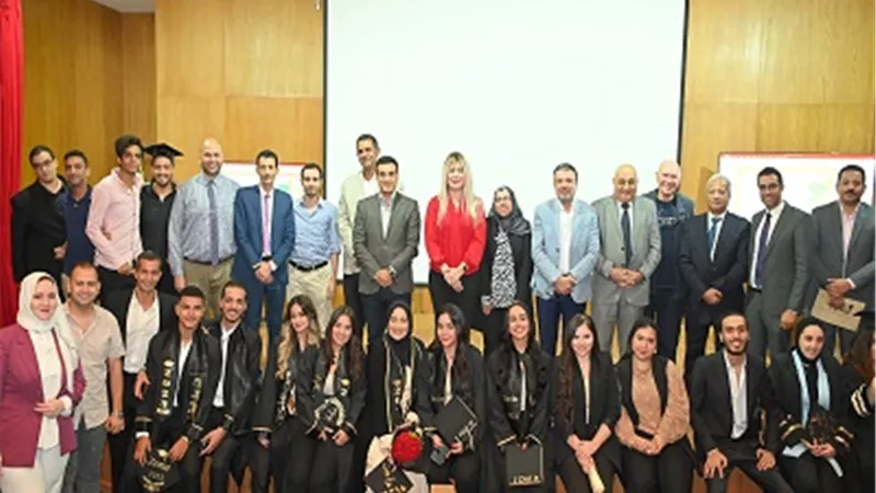 الجامعة العربية المفتوحة تناقش مشروعات تخرج مميزة لطلاب الإعلام