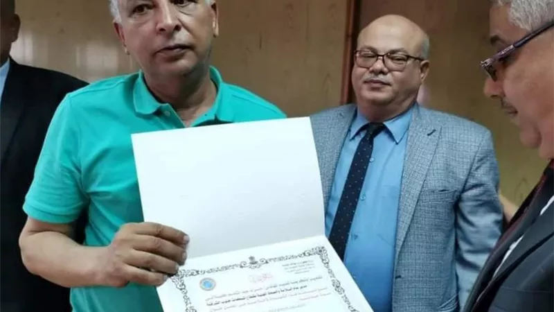 رئيسا كهرباءالشرقية واللجنةالمقابية يكرمان مدير السلامة المهنية