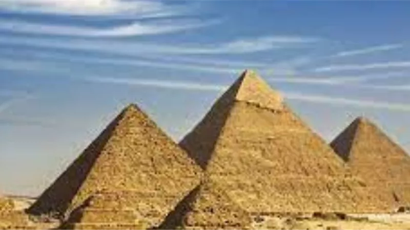 بحث : رافد مائى استخدم فى نقل الحجارة لبناء الاهرامات
