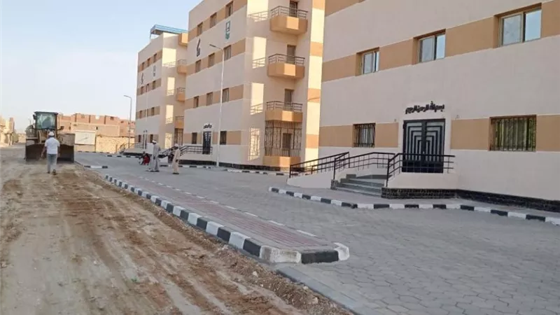 إعادة تمهيد الطرق بعد أعمال الصرف الصحي ضمن 