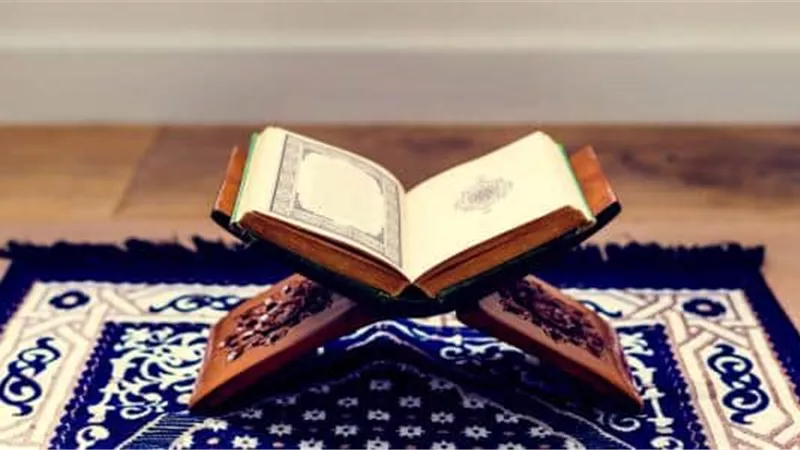 صحة عبارة: من يقطع القرآن تلعنه الملائكة سبعين سنة