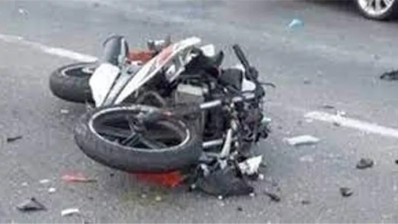 مصرع شابين في انقلاب دراجة نارية بالشرقية