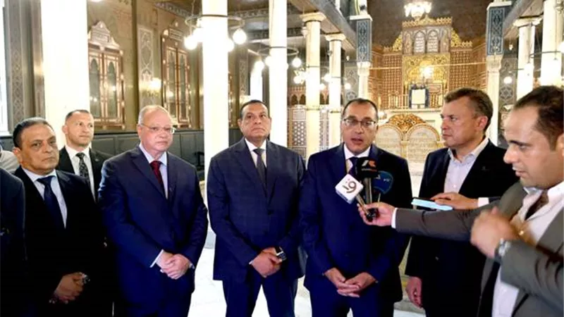 مدبولي: مركز السيطرة بمحافظة القاهرة جزء من منظومة كبرى