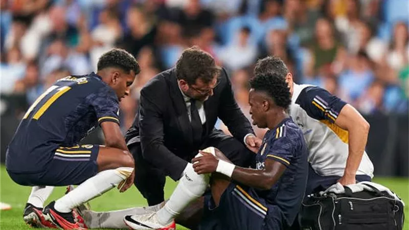 أنشيلوتي يعلن قائمة ريال مدريد لمواجهة خيتافي .. غياب فينيسيوس