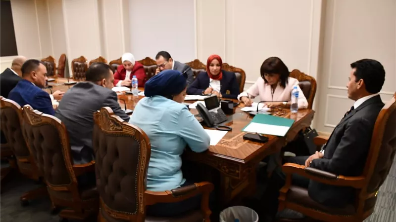 صبحى يبحث استعدادات النسخة الخامسة من احتفالية «قادرون باختلاف»