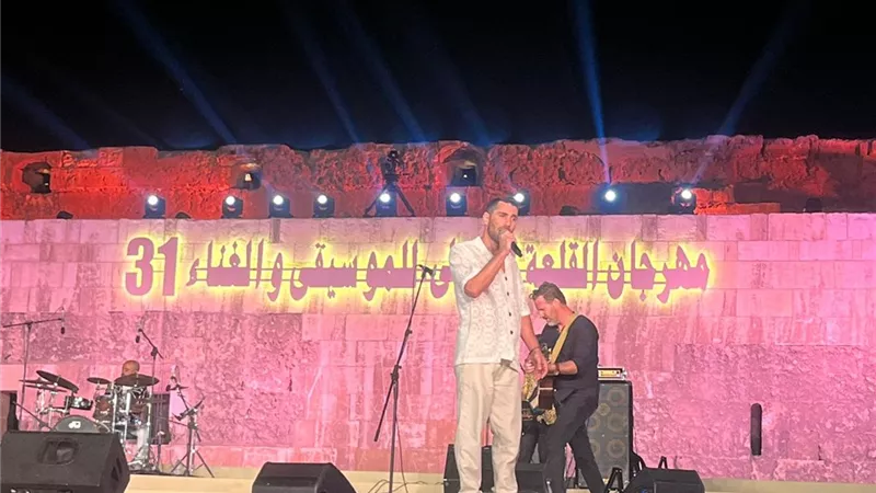 عزيز مرقة يشعل حفل مهرجان القلعة