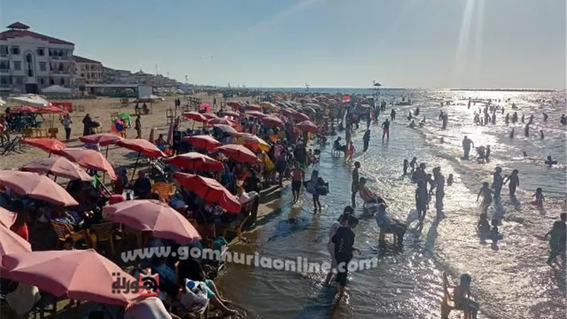 زحام شديد برأس البر وإنقاذ ٦٨ من الغرق وإعادة ٢٠٤ أطفال تائهين