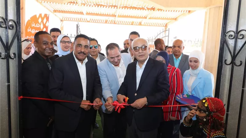 وزير التعليم ومحافظ مطروح يفتتحان المدرسة اليابانية بالمحافظة