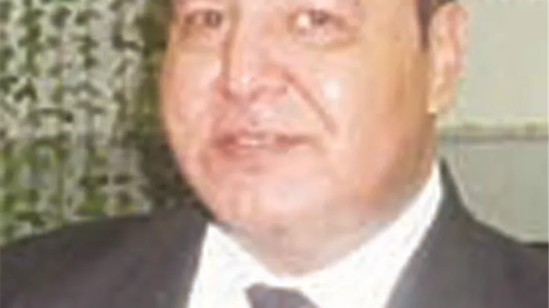 رشدي الشامي وعصام عمر وخالد كمال مع أحمد عز في 