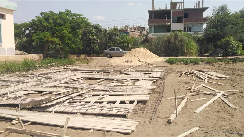 إزالة فورية لحالة تعدٍّ بالبناء على أرض زراعية بأبوصوير