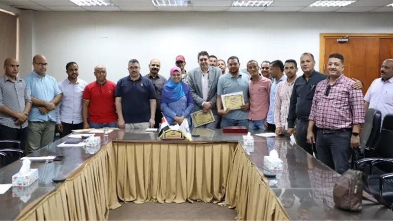 تكريم المحصلين المميزين بشركة مياه بنى سويف