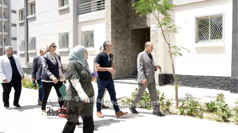 رئيس جامعة المنصورة الأهلية يتفقد وحدات الاسكان الجامعى