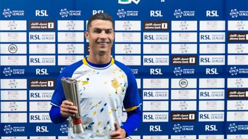 رونالدو يتوّج بجائزة أفضل لاعب بالدوري السعودي في أغسطس