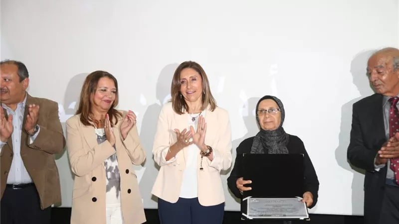 نيفين الكيلاني: أكاديمية الفنون تُمثل منارة تعليمية متفردة