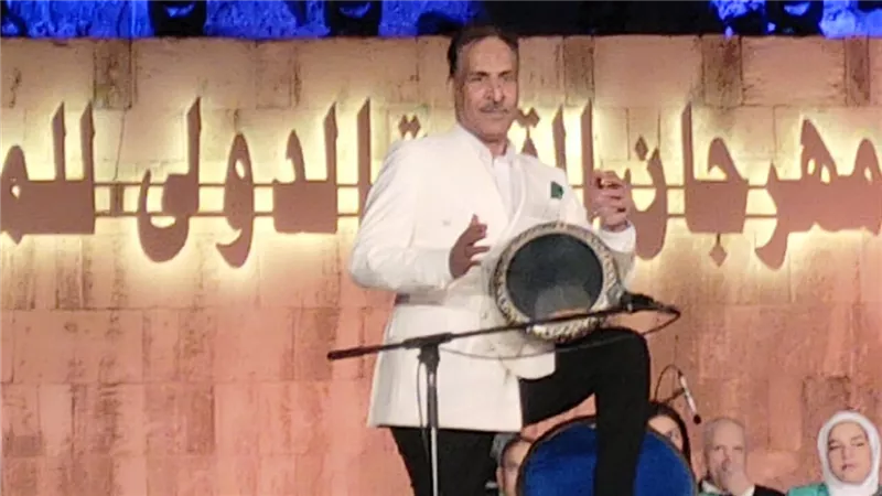حضور جماهيري كبيرللفنان سعيد الارتيست في حفل مهرجان القلعة