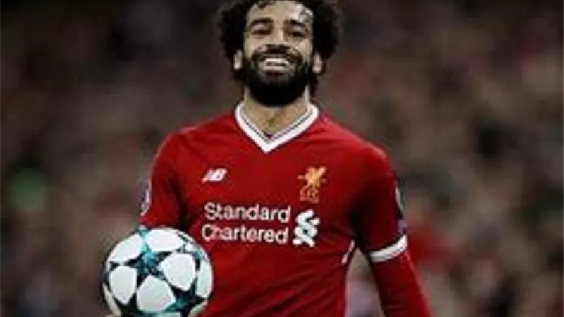 محمد صلاح يخبر أصدقائه بموقفه من مغادرة ليفربول الي اتحاد جدة