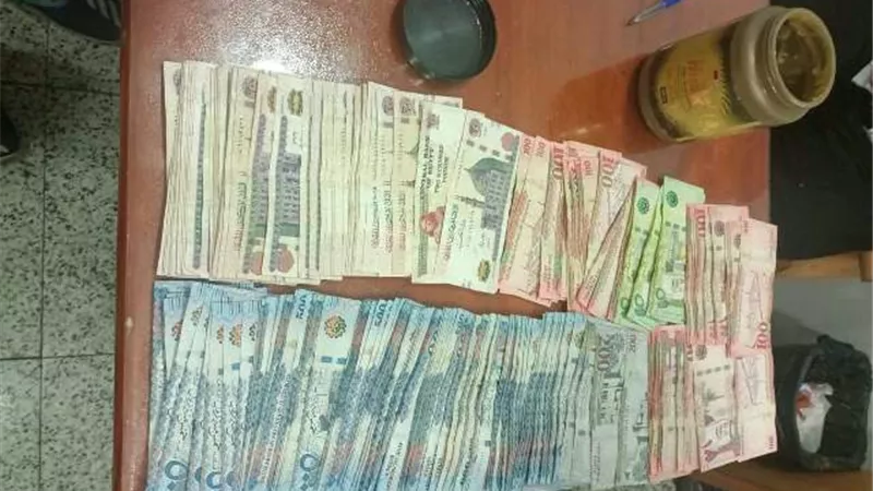 جمارك مطار برج العرب تضبط تهريب النقد المصرى والأجنبى