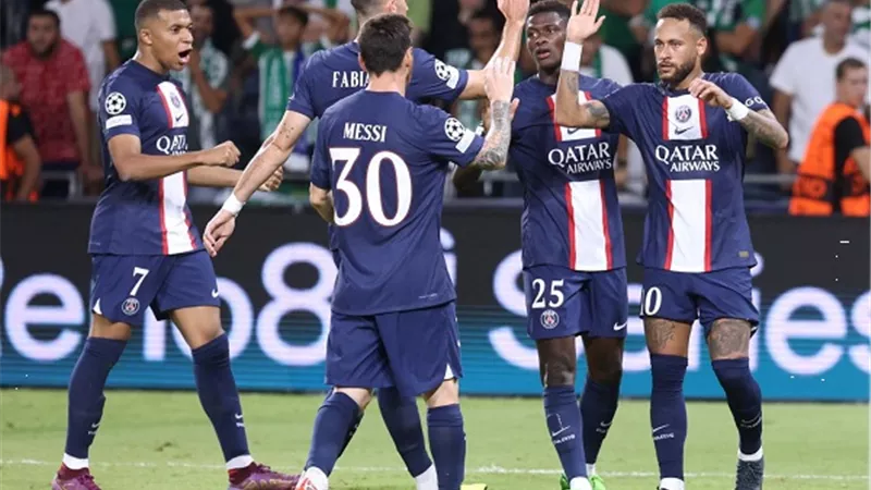 ليون ضد باريس سان جيرمان .. مواعيد مباريات الدوري الفرنسي اليوم
