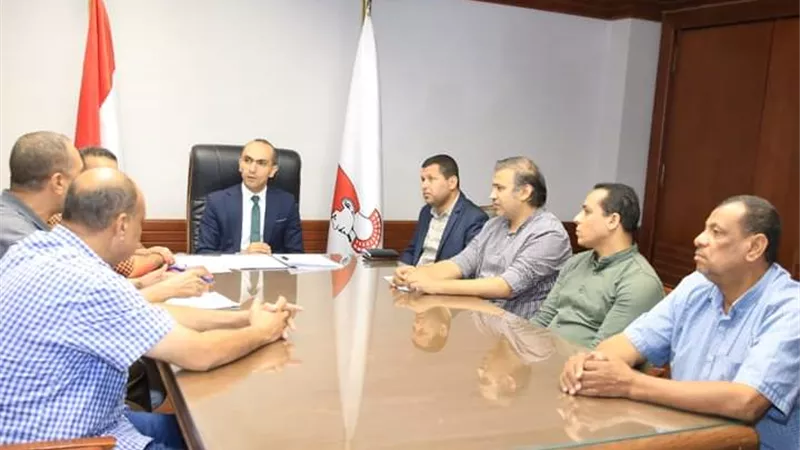 نائب محافظ سوهاج يعقد الاجتماع الدوري مع اللجنة الفنية