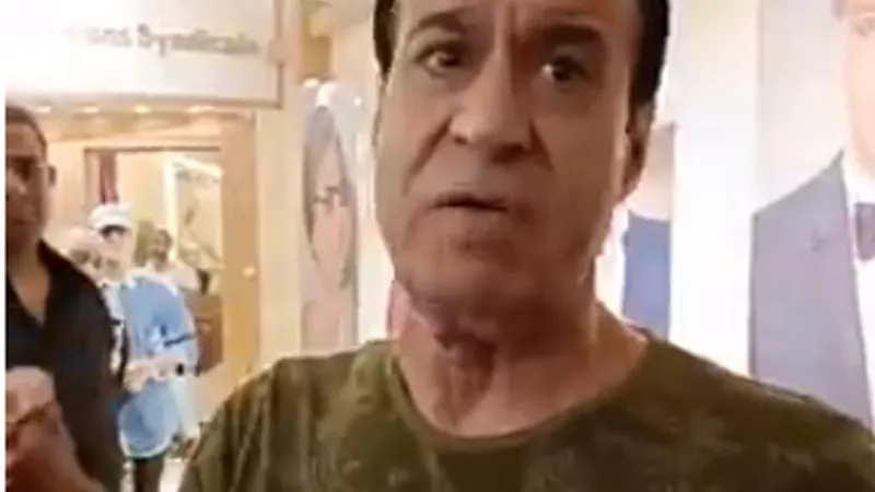حلمي عبد الباقي: 