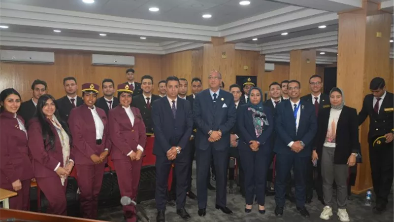 القابضة للمطارات تختم فعاليات التدريب لطلبة الجامعات