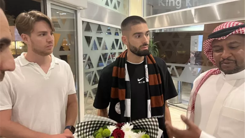 كاراسكو يصل إلى الرياض للانضمام لصفوف الشباب السعودي