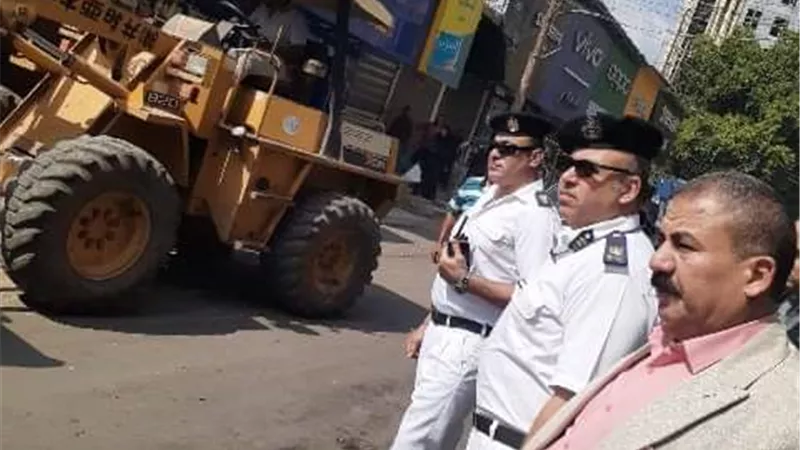 حملة مكبرة لرفع الإشغالات المخالفة من شوارع وطرق أول الزقازيق