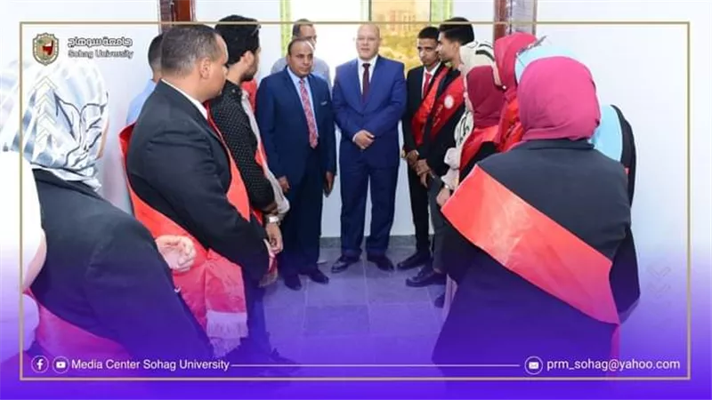 رئيس جامعة سوهاج يتفقد مركز العزيمة لعلاج الإدمان
