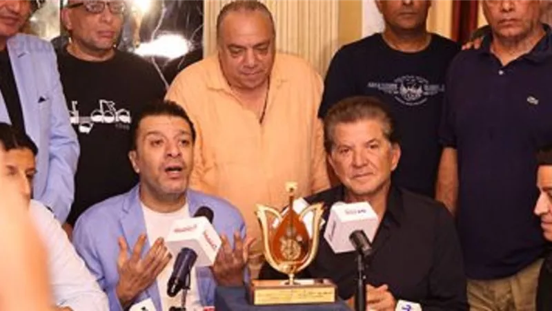 نقيب الموسيقيين يغنى لـ وليد توفيق بعد تكريمه