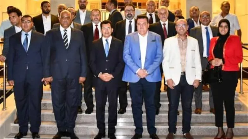 وزير الشباب والرياضة يفتتح أحدث المنشآت بنادى جرين هيلز /بالفيديو
