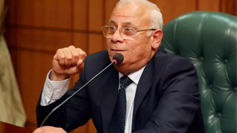 محافظ بورسعيد يوجه بالانتهاء من مشروع تطوير الممشى السياحي
