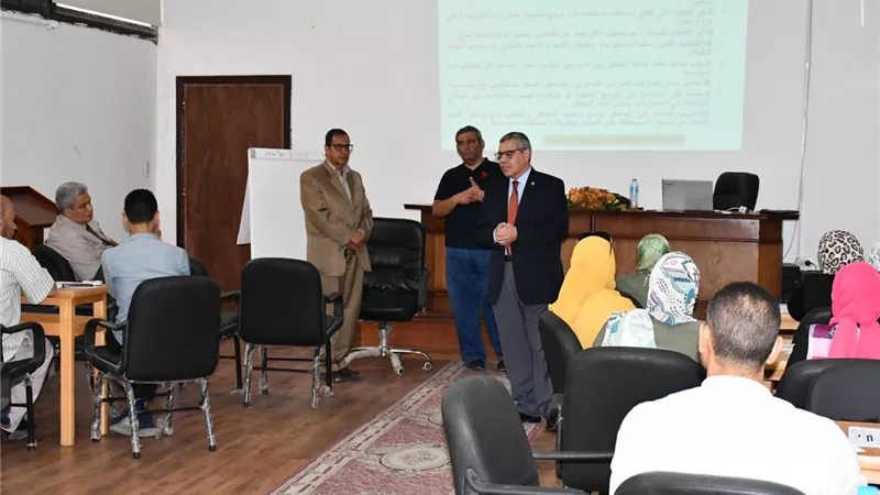 جامعة القناة تنظم ورشة عمل لتأهيل سفراء التميز لجائزة التميز الحكومي